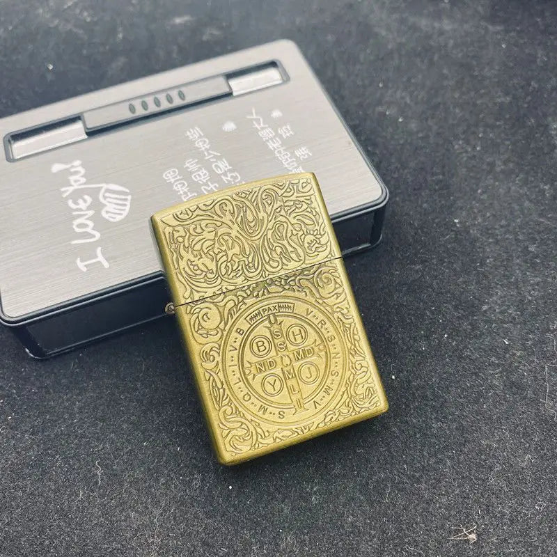 New Creative Embossed Grinding Wheel Fuel Lighter, Classic Windproof Lighter, Cigarette Accessories, Men's Gift