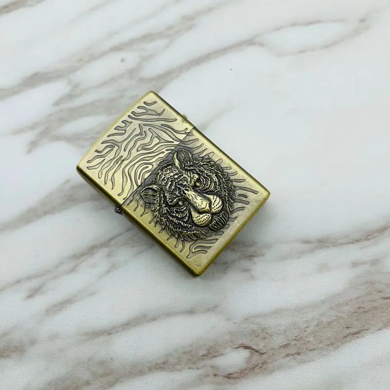 New Creative Embossed Grinding Wheel Fuel Lighter, Classic Windproof Lighter, Cigarette Accessories, Men's Gift